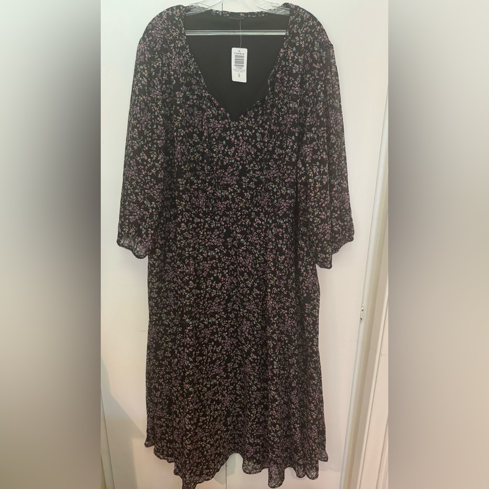 Torrid Black Floral Print Midi Peasant Dress with 3/4 length sleeves - NWT - 26W